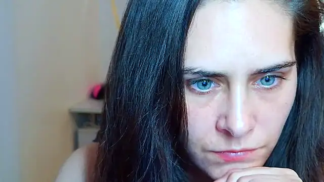 Snapshot of khalessi13 chatting on 04/26/26, 09:34 khalessi13 online show from 04/26/26, 09:34