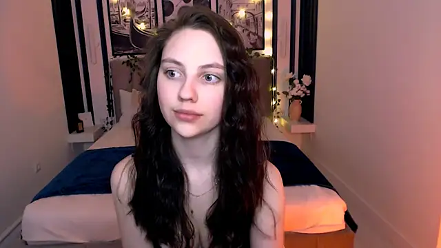 Snapshot of _AliceWells chatting on 04/29/26, 06:06 AliceWells online show from 04/29/26, 06:06