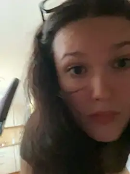 Snapshot of d0p34ng3l chatting on 04/24/26, 12:18 d0p34ng3l online show from 04/24/26, 12:18