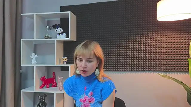 Snapshot of AstrixorLune chatting on 04/25/26, 01:41 AstrixorLune online show from 04/25/26, 01:41