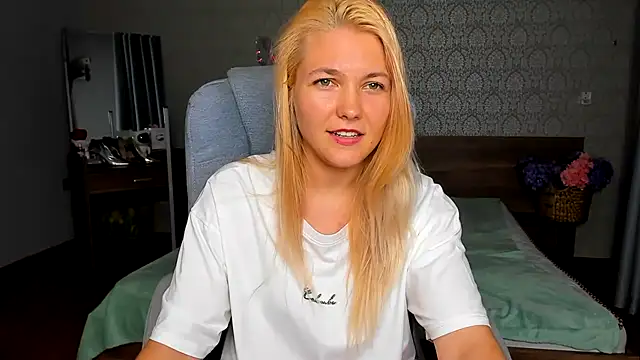 Snapshot of AnniShery chatting on 07/15/26, 11:54 AnniShery online show from 07/15/26, 11:54
