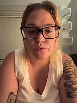 SecretRavenXO online show from 06/07/26, 10:02