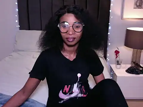 Snapshot of Miss-Erotic-Narcotic chatting on 04/23/26, 06:43 Miss-Erotic-Narcotic online show from 04/23/26, 06:43