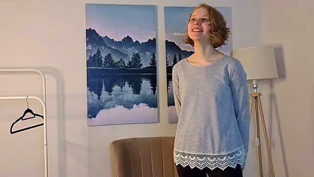 Snapshot of RaguelHeffron chatting on 04/27/26, 05:38 RaguelHeffron online show from 04/27/26, 05:38