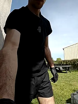 Snapshot of Osuleom29 chatting on 04/25/26, 01:41 Osuleom29 online show from 04/25/26, 01:41