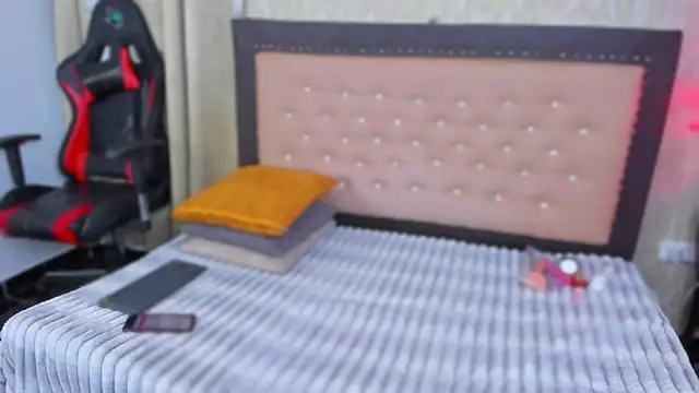 Snapshot of Zoedeleon chatting on 07/18/26, 11:58 Zoedeleon online show from 07/18/26, 11:58