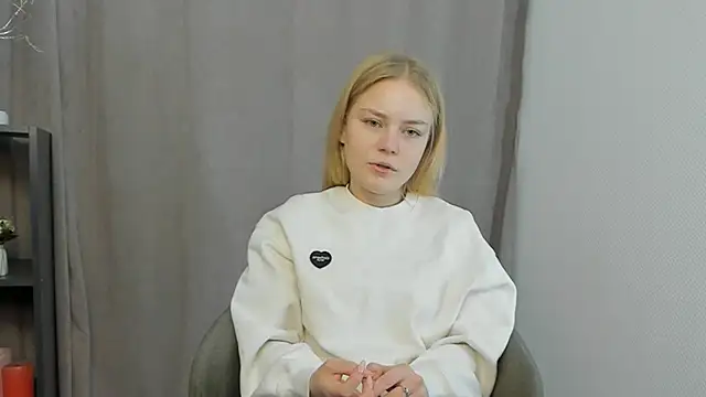 Snapshot of LavonaMadlem chatting on 04/27/26, 09:40 LavonaMadlem online show from 04/27/26, 09:40