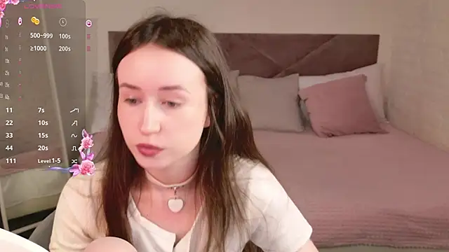 Snapshot of AliceLidelle chatting on 05/14/26, 09:49 AliceLidelle online show from 05/14/26, 09:49