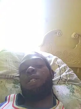 Snapshot of Bonergad chatting on 05/18/26, 04:35 Bonergad online show from 05/18/26, 04:35