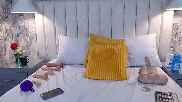 Sophie Vega online show from 06/18/26, 09:14