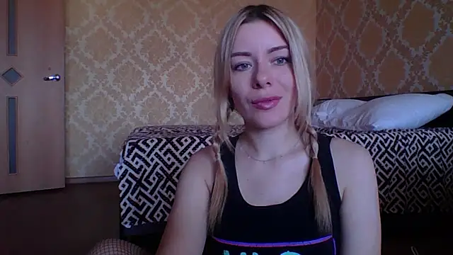 Softy Aura  online show from 05/27/26, 09:06