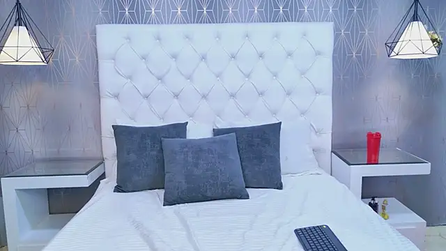 CarolineOlsen online show from 06/28/26, 04:18