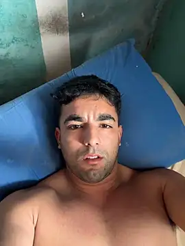 Snapshot of Michaele_ chatting on 04/23/26, 06:43 Michaele online show from 04/23/26, 06:43