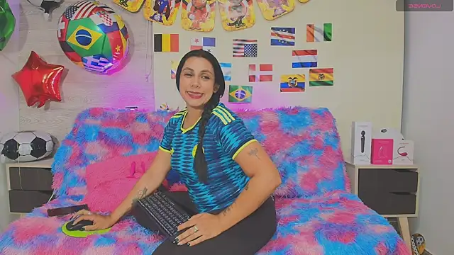 Snapshot of Nyra_Queen chatting on 07/04/26, 03:13 Nyra Queen online show from 07/04/26, 03:13