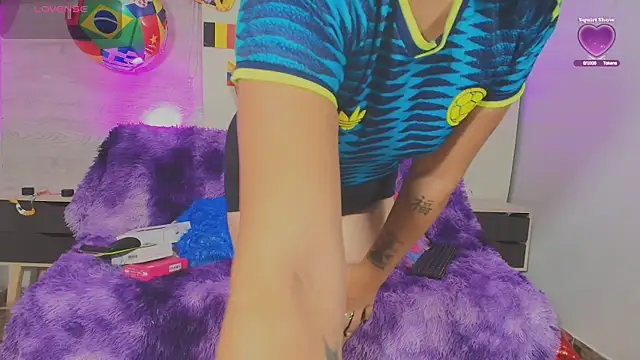 Snapshot of Nyra_Queen chatting on 07/08/26, 03:11 Nyra Queen online show from 07/08/26, 03:11