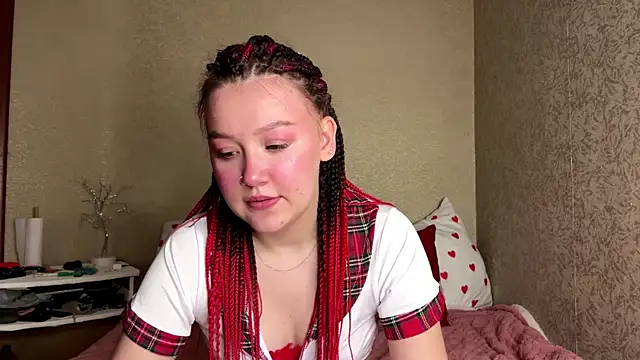 FlameDina online show from 05/17/26, 07:17