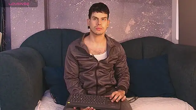 Snapshot of Derek_Voss chatting on 07/07/26, 12:31 Derek Voss online show from 07/07/26, 12:31