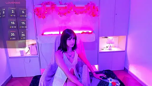 Snapshot of TomieDark_ chatting on 05/08/26, 03:56 TomieDark online show from 05/08/26, 03:56