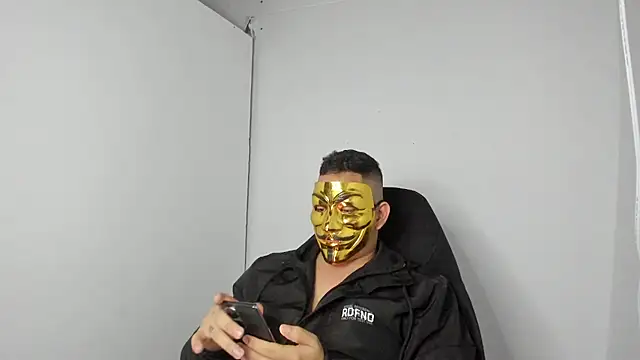 Snapshot of anubis-10 chatting on 04/25/26, 10:51 anubis-10 online show from 04/25/26, 10:51