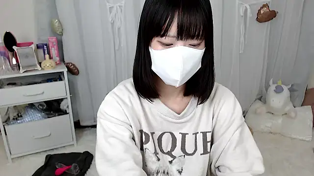 Snapshot of mii__tan chatting on 05/09/26, 01:11 mii tan online show from 05/09/26, 01:11