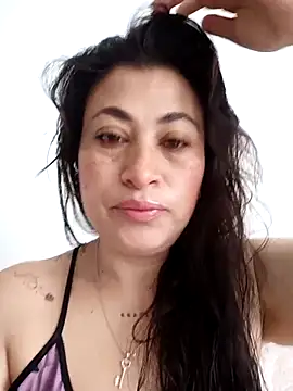 Snapshot of DessireLeclair_ chatting on 04/24/26, 01:46 DessireLeclair online show from 04/24/26, 01:46