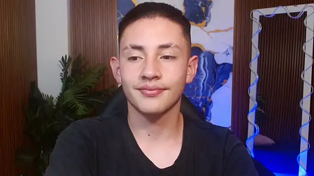 Snapshot of Andres_Tay chatting on 05/11/26, 03:12 Andres Tay online show from 05/11/26, 03:12