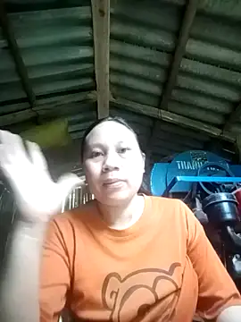 Snapshot of lanngoc2 chatting on 05/02/26, 12:15 lanngoc2 online show from 05/02/26, 12:15