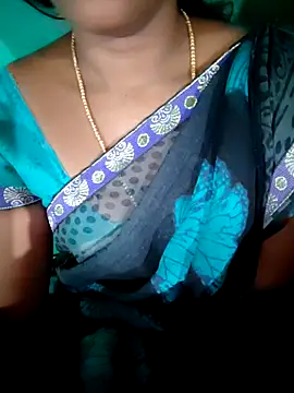 Snapshot of Tamil_Hot_HoneyBee chatting on 05/04/26, 02:02 Tamil Hot HoneyBee online show from 05/04/26, 02:02