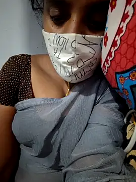 Snapshot of Tamil_Hot_HoneyBee chatting on 05/10/26, 01:33 Tamil Hot HoneyBee online show from 05/10/26, 01:33