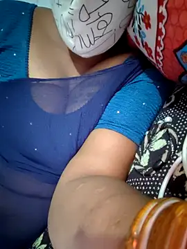 Tamil Hot HoneyBee online show from 06/05/26, 06:52