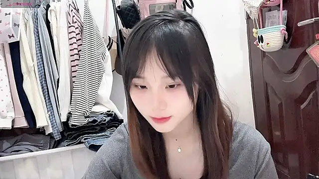 Snapshot of ouye-89 chatting on 04/25/26, 02:36 ouye-89 online show from 04/25/26, 02:36