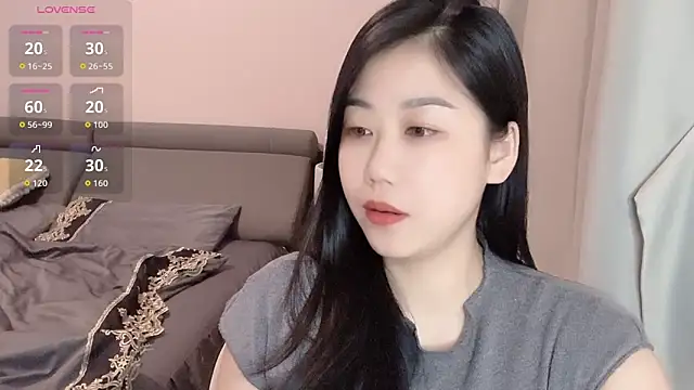F-Yuwei online show from 05/30/26, 01:19