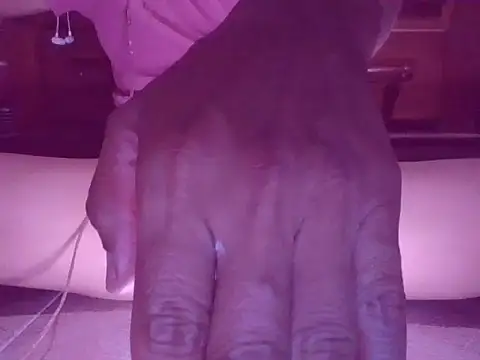 Snapshot of EnjoyMex69 chatting on 02/01/25, 10:48 EnjoyMex69 online show from 02/01/25, 10:48