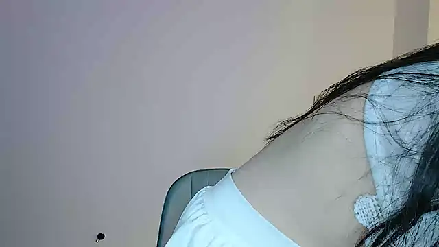 Snapshot of Zhizhi-99 chatting on 06/05/26, 06:24 Zhizhi-99 online show from 06/05/26, 06:24