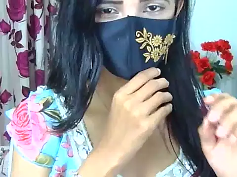 Alina Nur online show from 05/17/26, 03:30