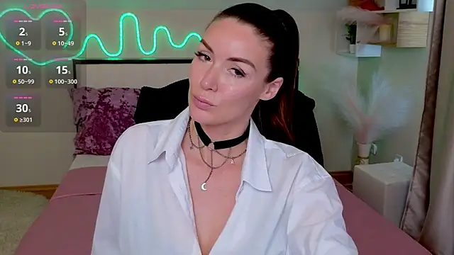 MicheleSantiago online show from 06/24/26, 08:24