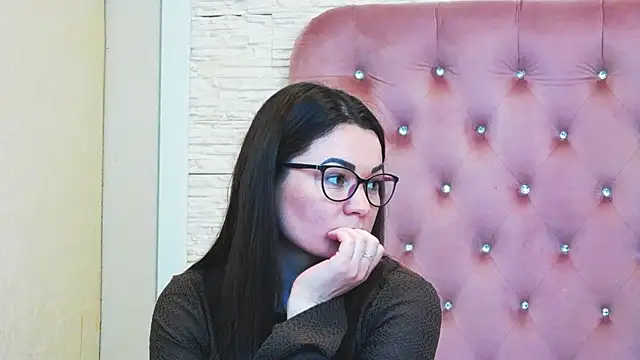 Snapshot of EvaKarrera chatting on 04/27/26, 07:17 EvaKarrera online show from 04/27/26, 07:17