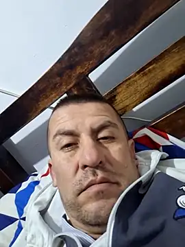 Snapshot of monitolechero chatting on 04/25/26, 01:08 monitolechero online show from 04/25/26, 01:08