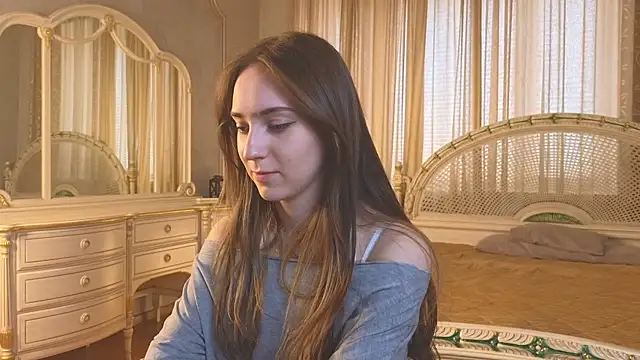 Snapshot of LoreCafasso chatting on 04/28/26, 04:17 LoreCafasso online show from 04/28/26, 04:17