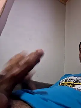 Snapshot of casadocalixaba028 chatting on 05/23/26, 11:03 casadocalixaba028 online show from 05/23/26, 11:03