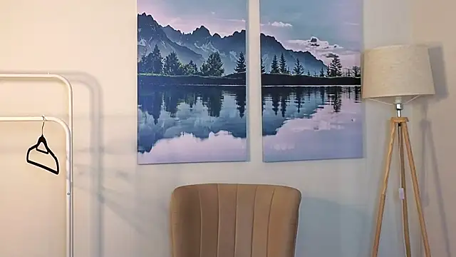 Snapshot of WeiKosareff chatting on 04/25/26, 04:48 WeiKosareff online show from 04/25/26, 04:48