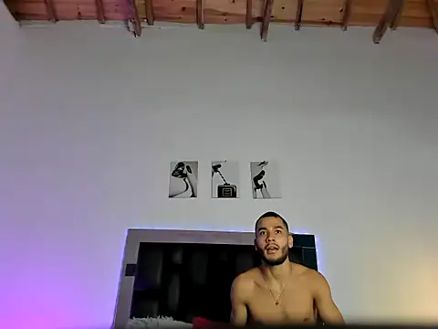 MaxPower003 online show from 07/10/26, 12:59