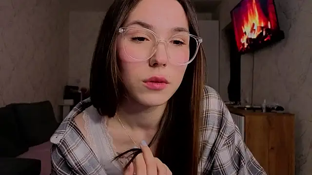 Snapshot of Honey_Peachy chatting on 04/27/26, 01:53 Honey Peachy online show from 04/27/26, 01:53