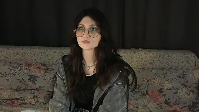 Snapshot of SaintMental chatting on 04/25/26, 12:46 SaintMental online show from 04/25/26, 12:46