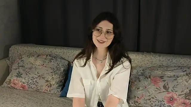 Snapshot of SaintMental chatting on 04/25/26, 05:10 SaintMental online show from 04/25/26, 05:10