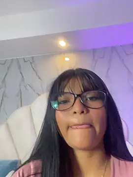 Snapshot of Hinaa_XXX chatting on 04/25/26, 07:44 Hinaa XXX online show from 04/25/26, 07:44