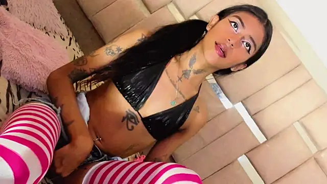 Snapshot of angel_dolltsx chatting on 06/29/26, 10:32 angel dolltsx online show from 06/29/26, 10:32