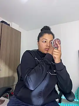 Snapshot of Nerea- chatting on 05/31/26, 03:26 Nerea- online show from 05/31/26, 03:26