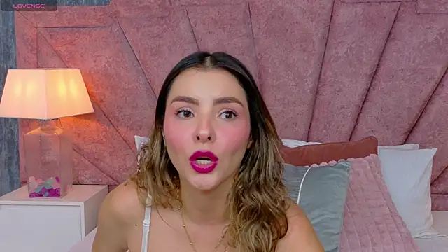 Snapshot of GrethaSounders chatting on 04/27/26, 07:56 GrethaSounders online show from 04/27/26, 07:56