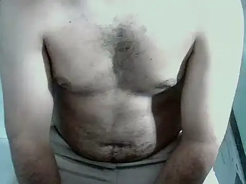 Snapshot of bielzinsantostx chatting on 04/25/26, 02:36 bielzinsantostx online show from 04/25/26, 02:36